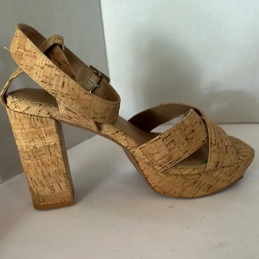 Torrid Women's Cork Platform Sandals - Size 7W - Wide Fit - Crisscross Straps